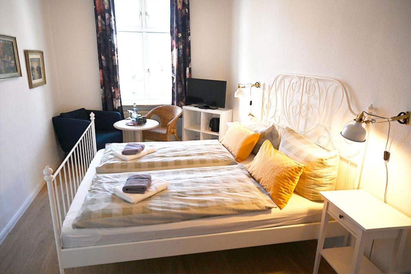 Hotel Nordfriesisches Haus Tönning Esterno foto