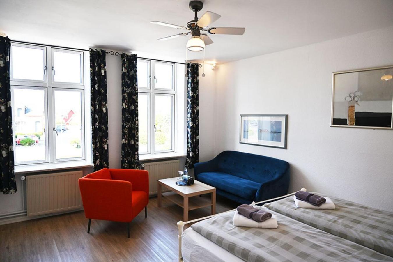 Hotel Nordfriesisches Haus Tönning Esterno foto